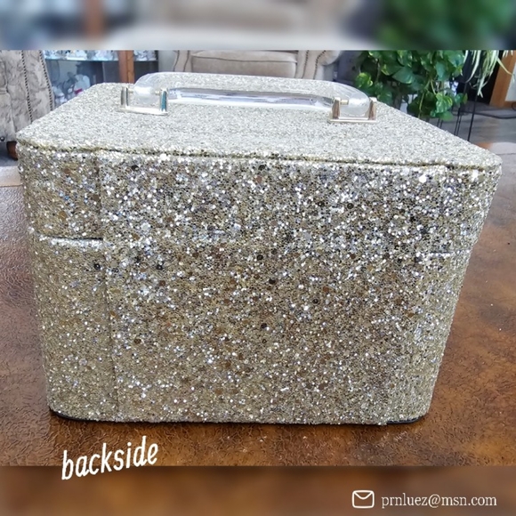 Victoria's Secret Gold Glitter Makeup Train Case - Picture 2 of 8